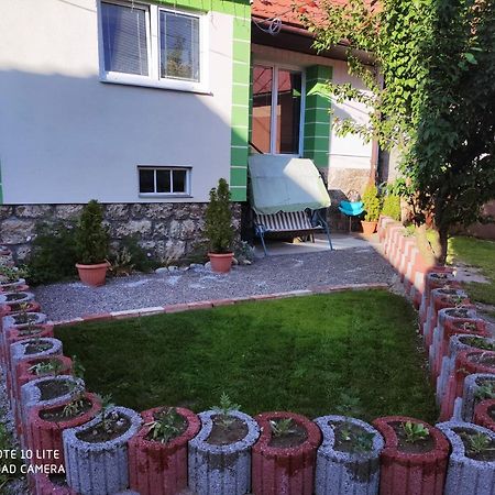 Apartman Lucky 5 Izbovy Rodinny Dom Exterior foto
