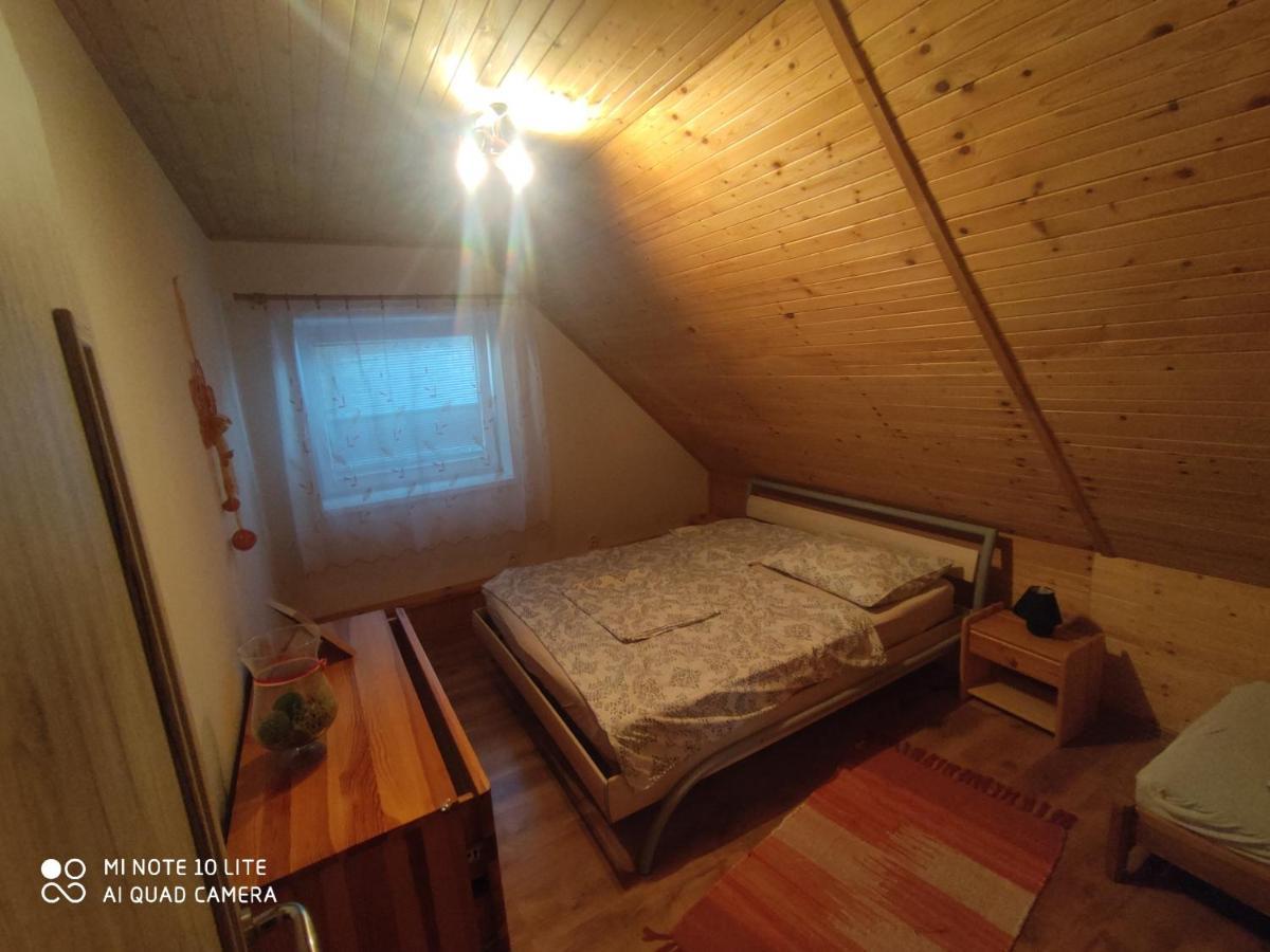 Apartman Lucky 5 Izbovy Rodinny Dom Exterior foto