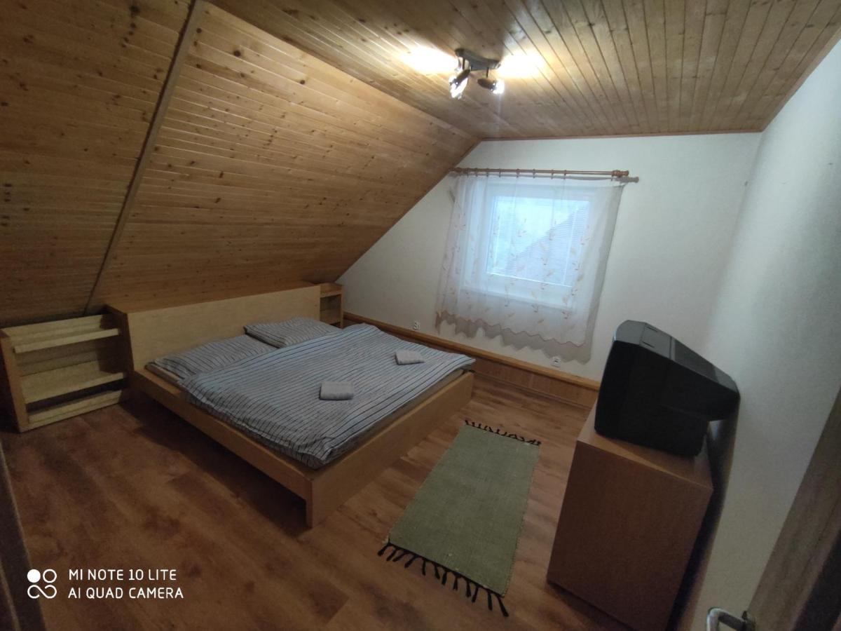 Apartman Lucky 5 Izbovy Rodinny Dom Exterior foto