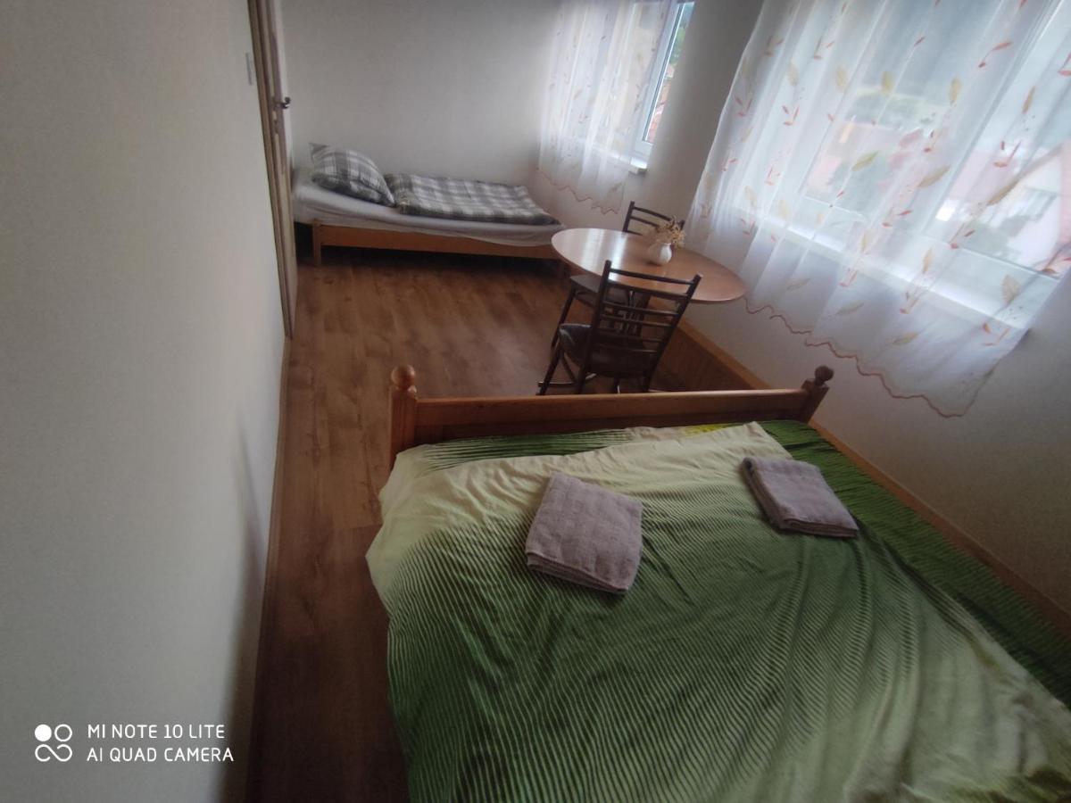 Apartman Lucky 5 Izbovy Rodinny Dom Exterior foto