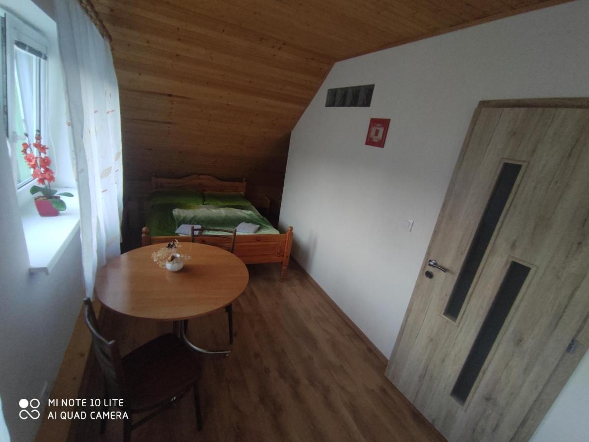 Apartman Lucky 5 Izbovy Rodinny Dom Exterior foto